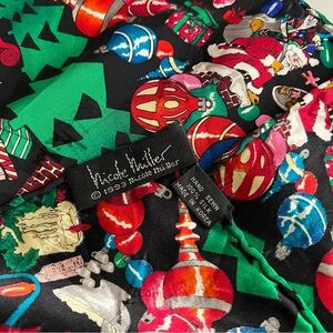 Nicole Miller Vintage Christmas Iconic American Designer 100% Silk Scarf 42x42”